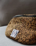 sac banane réversible couleur ocre et noir, avec zip en métal noir, marque La 8eme Fois