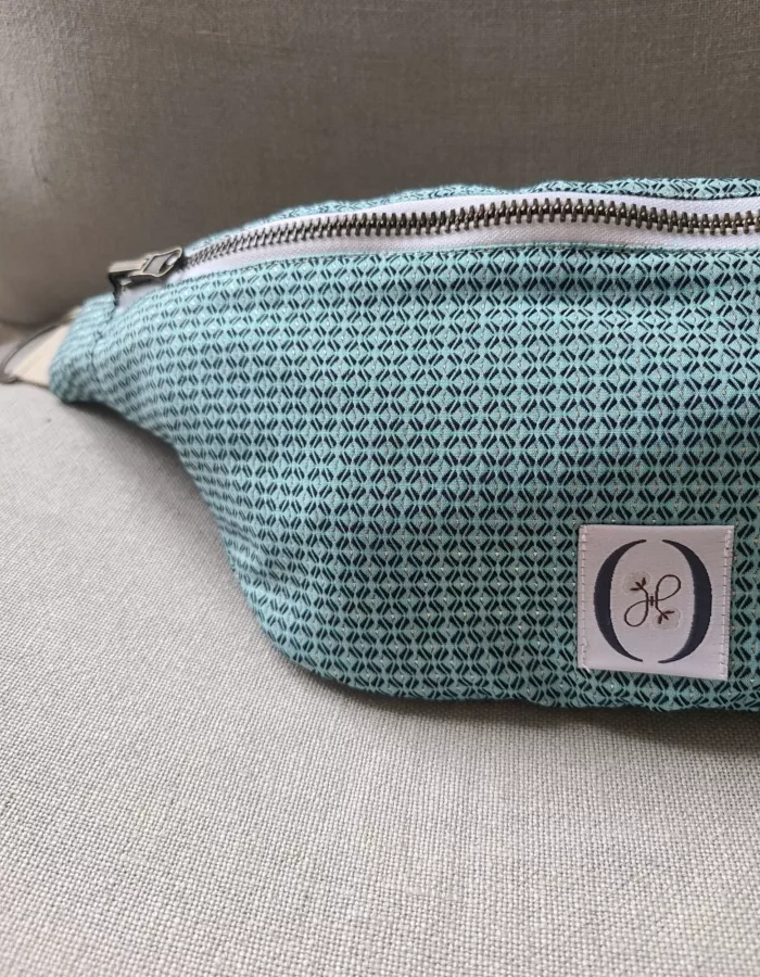 Sac banane réversible turquoise et écru