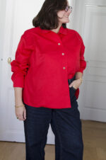 Chemise femme ajustable Charline rouge coquelicot rentrée un côté